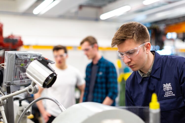 Manufacturing Growth Needs Better Shopfloor Workforce Data